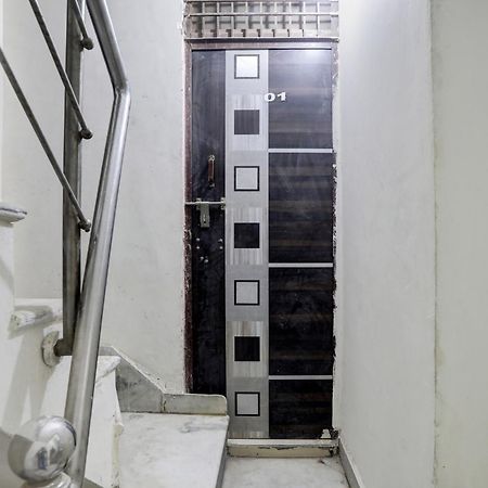 Hotel O Thirty Inns Noida Exteriör bild