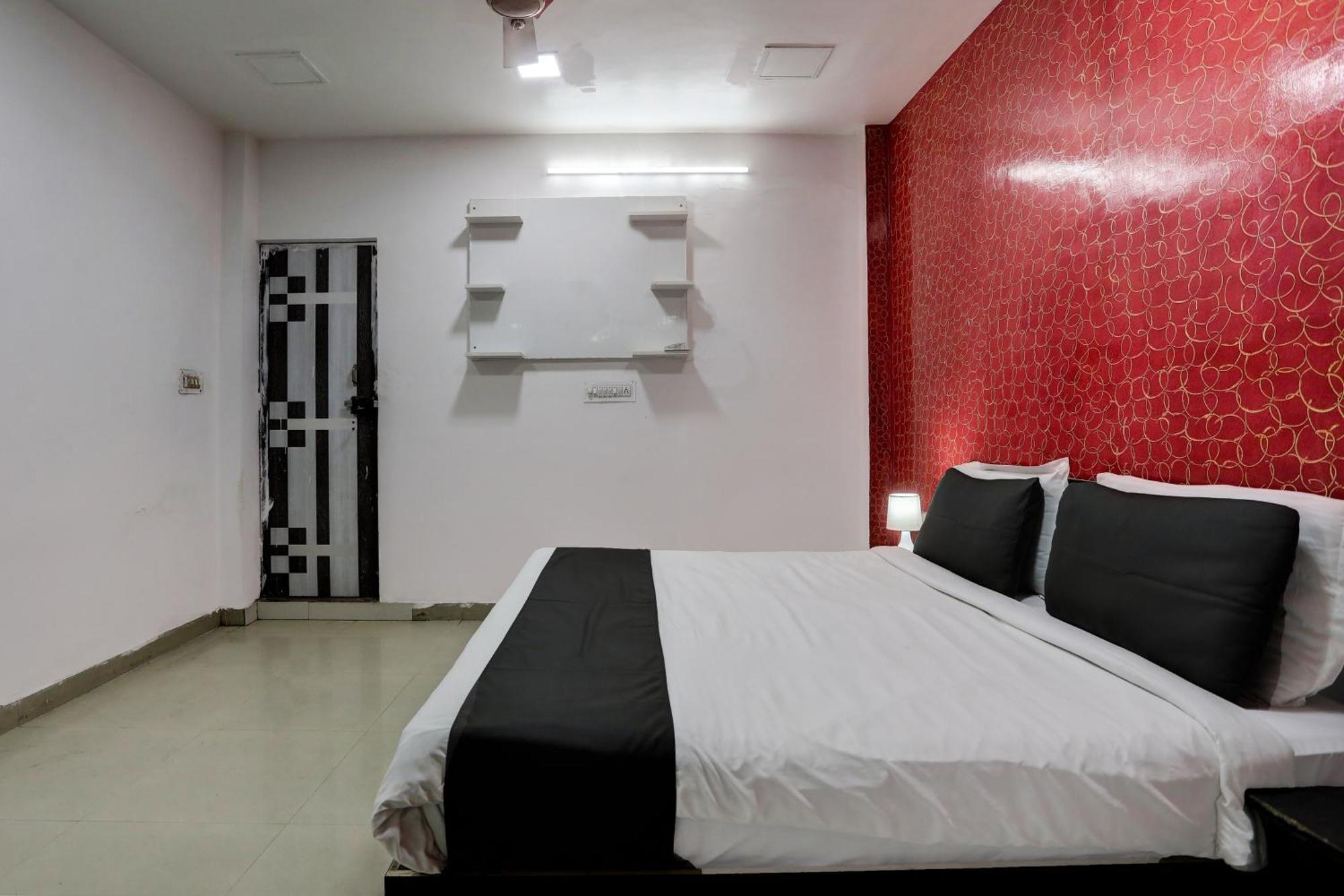 Hotel O Thirty Inns Noida Exteriör bild